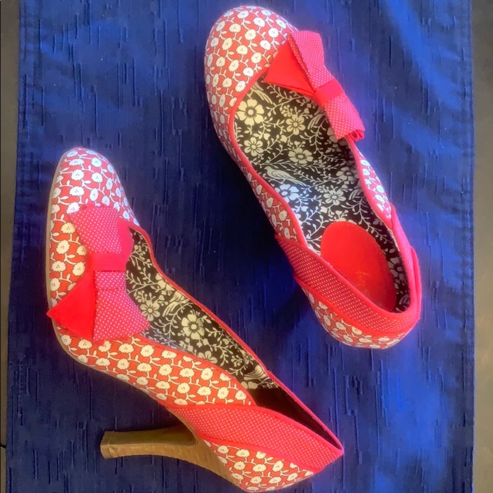 Cute Ruby Shoo heels size 9.5-10 (40 euro)